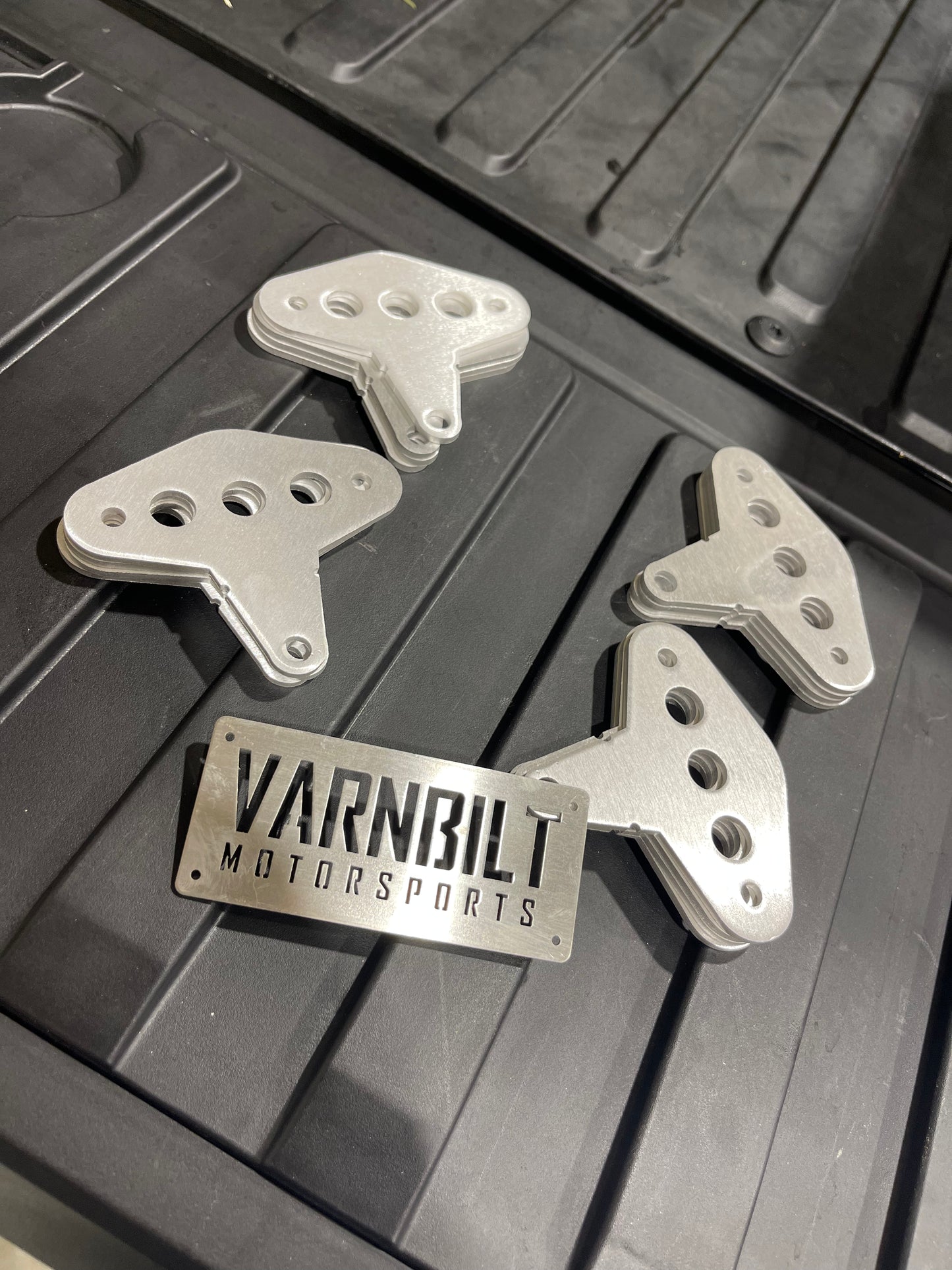 LED ROCK LIGHT MOUNTING BRACKETS