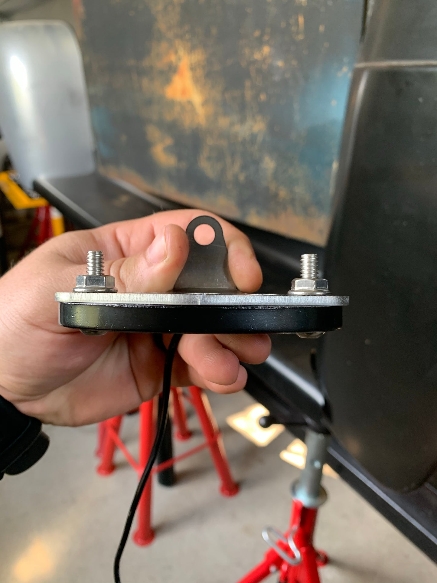 LED ROCK LIGHT MOUNTING BRACKETS